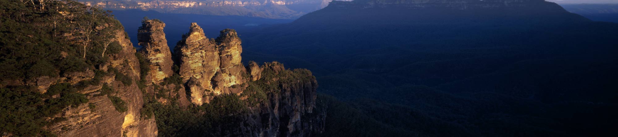 Suslight catching The Three Sisters rock outcrop in The Blue Mountains West of Sydney